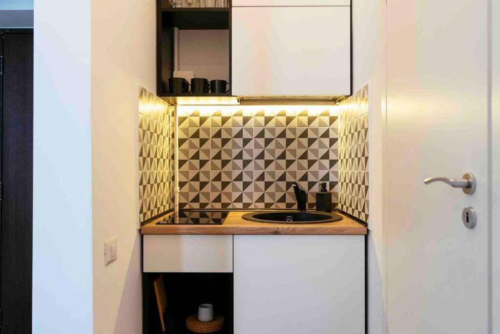 Beautiful Apartment - Top Location - Netflix+Balcony Bucharest Exterior photo